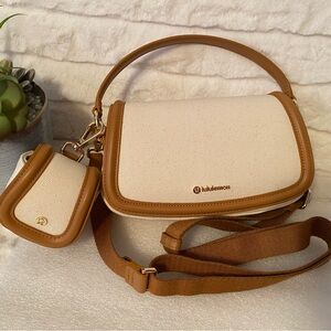 ✨🆕✨Lululemon Crossbody Bag